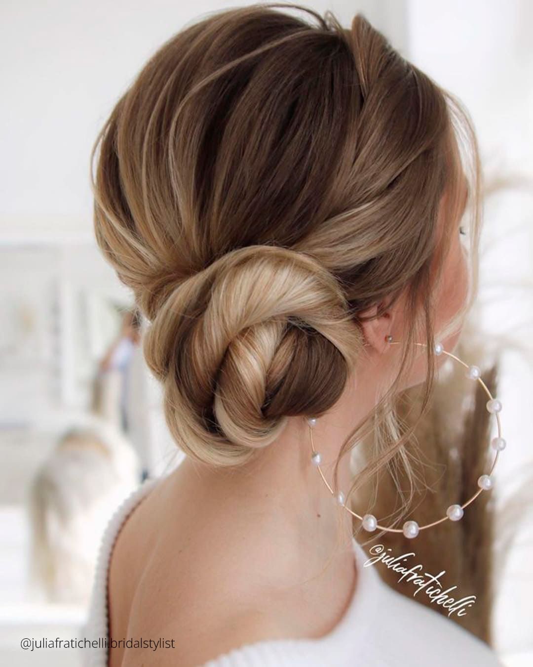 Blonde Wavy Shoulder-Length Side Bun Blonde Wavy Shoulder-Length Side Bun — Side Bun Hairstyles 2027