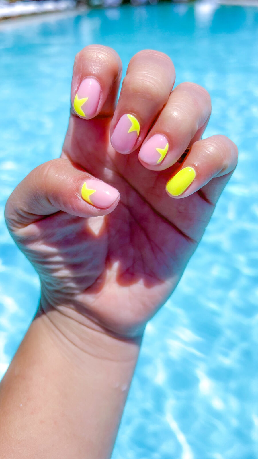 Neon Star Accents Short Square Nails Neon Star Accents Short Square Nails — Nails 2027 for Short Fingers