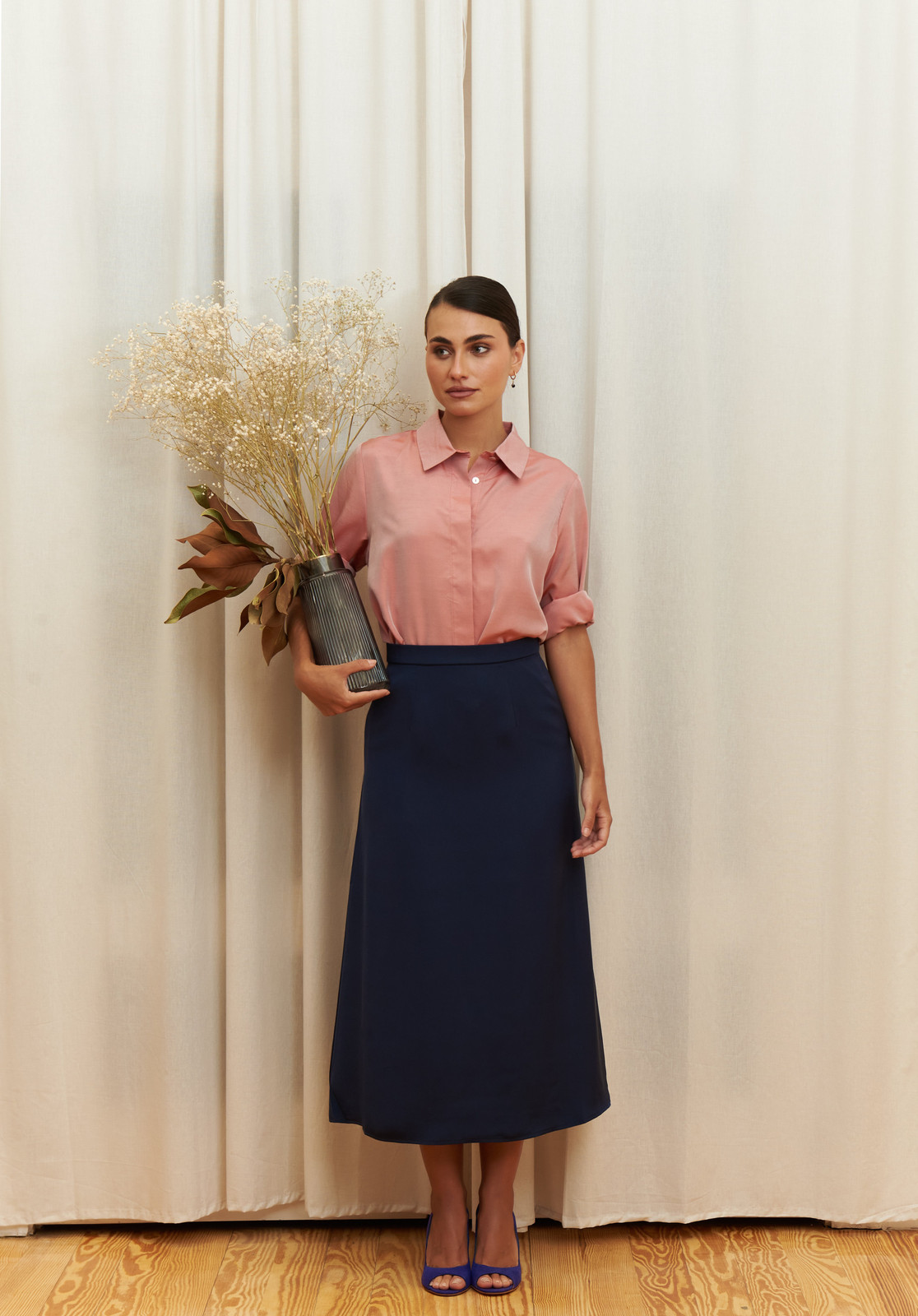 Crepe Midi Skirt with Pink Silk Shirt and Royal Blue Heels Crepe Midi Skirt with Pink Silk Shirt and Royal Blue Heels — Navy Blue Midi Skirt Outfits 2027