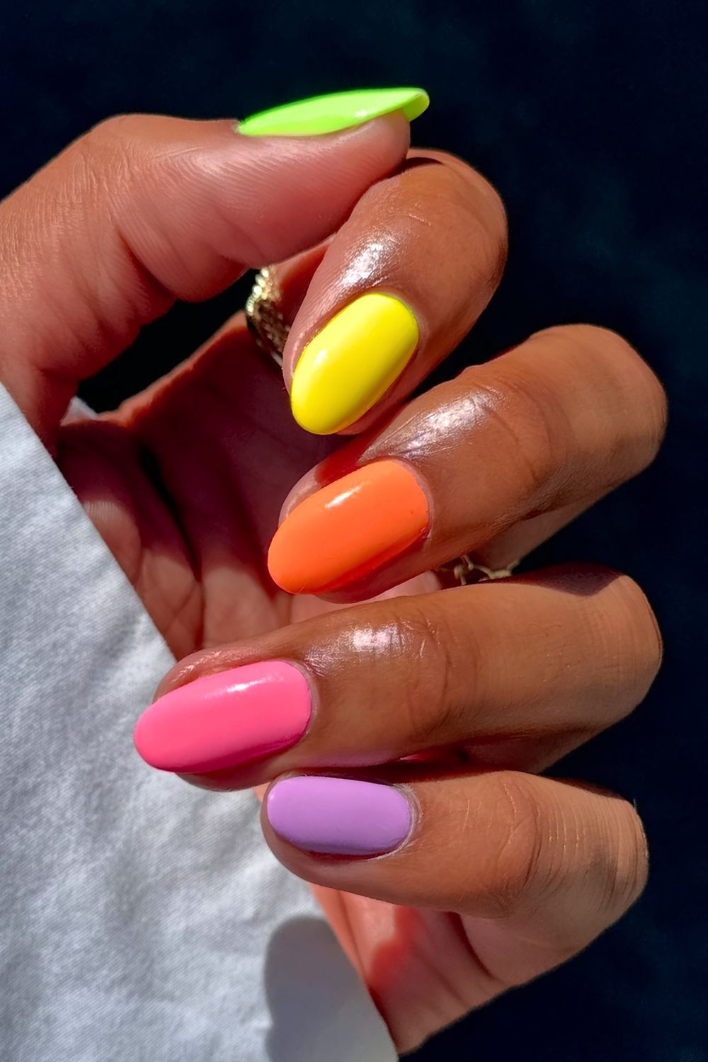 Medium Oval Neon Hues Glossy Medium Oval Neon Hues Glossy — Different Color Each Nail 2027
