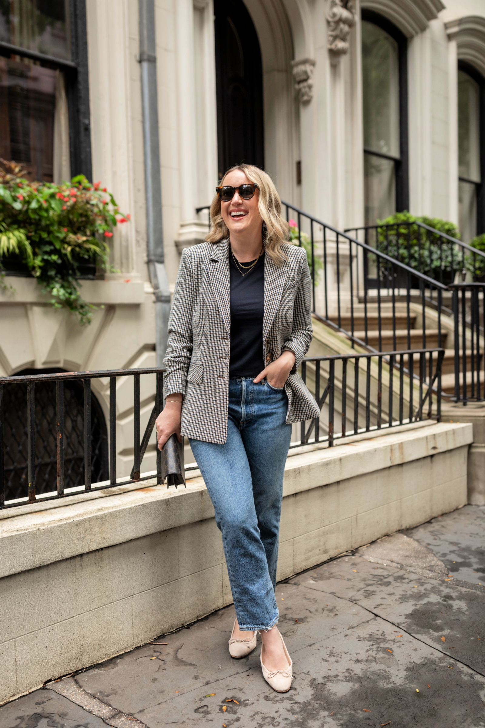 Houndstooth Blazer Over Black Tee and Jeans Houndstooth Blazer Over Black Tee and Jeans — Casual Outfits 2027