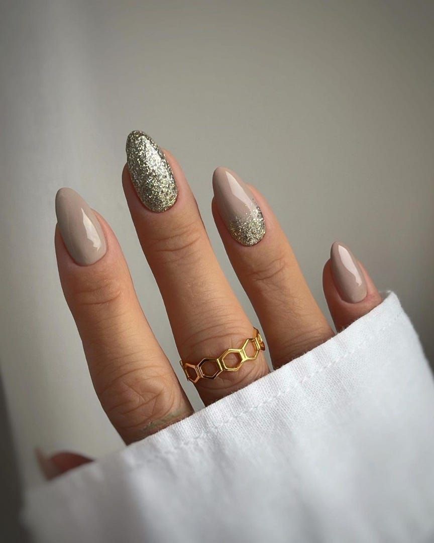Winter Festive Visual Idea — Winter Ombre Nails 2027