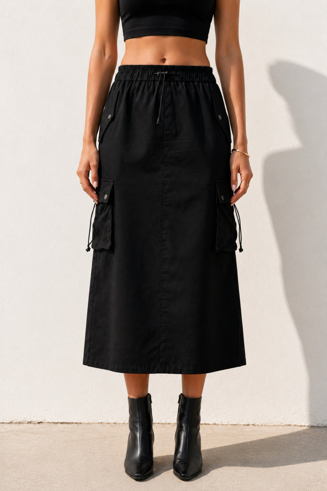 Monochromatic Black Midi Cargo Skirt for Streetwear — Cargo Skirts 2027
