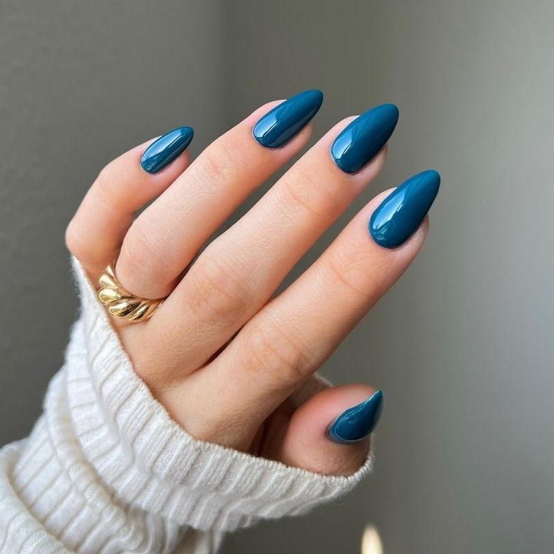 Solid Color Visual Idea — Teal Nails 2027