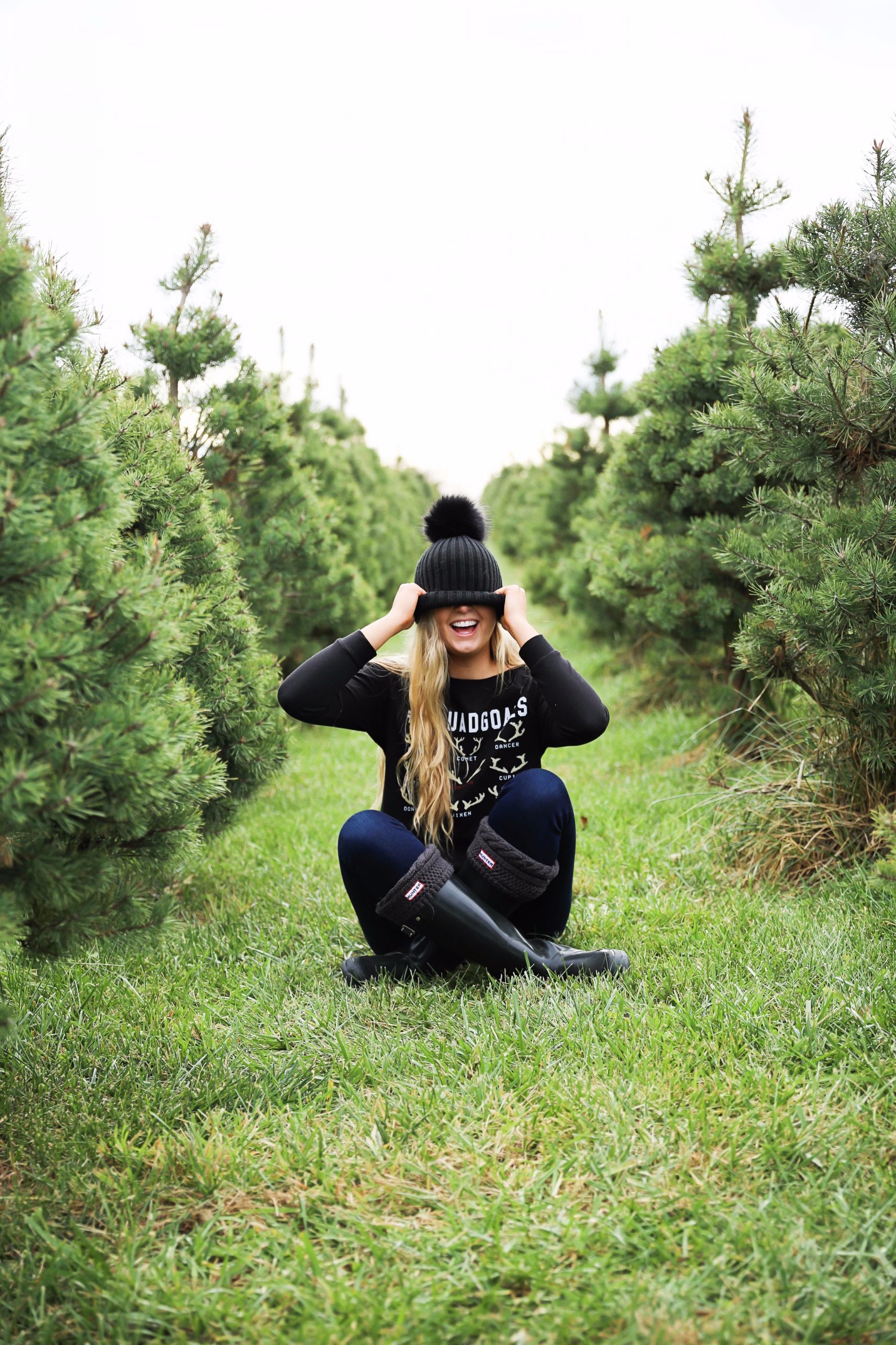 Black Long-Sleeve T-Shirt and Beanie for a Cozy Farm Day Black Long-Sleeve T-Shirt and Beanie for a Cozy Farm Day — Farm Outfits 2027