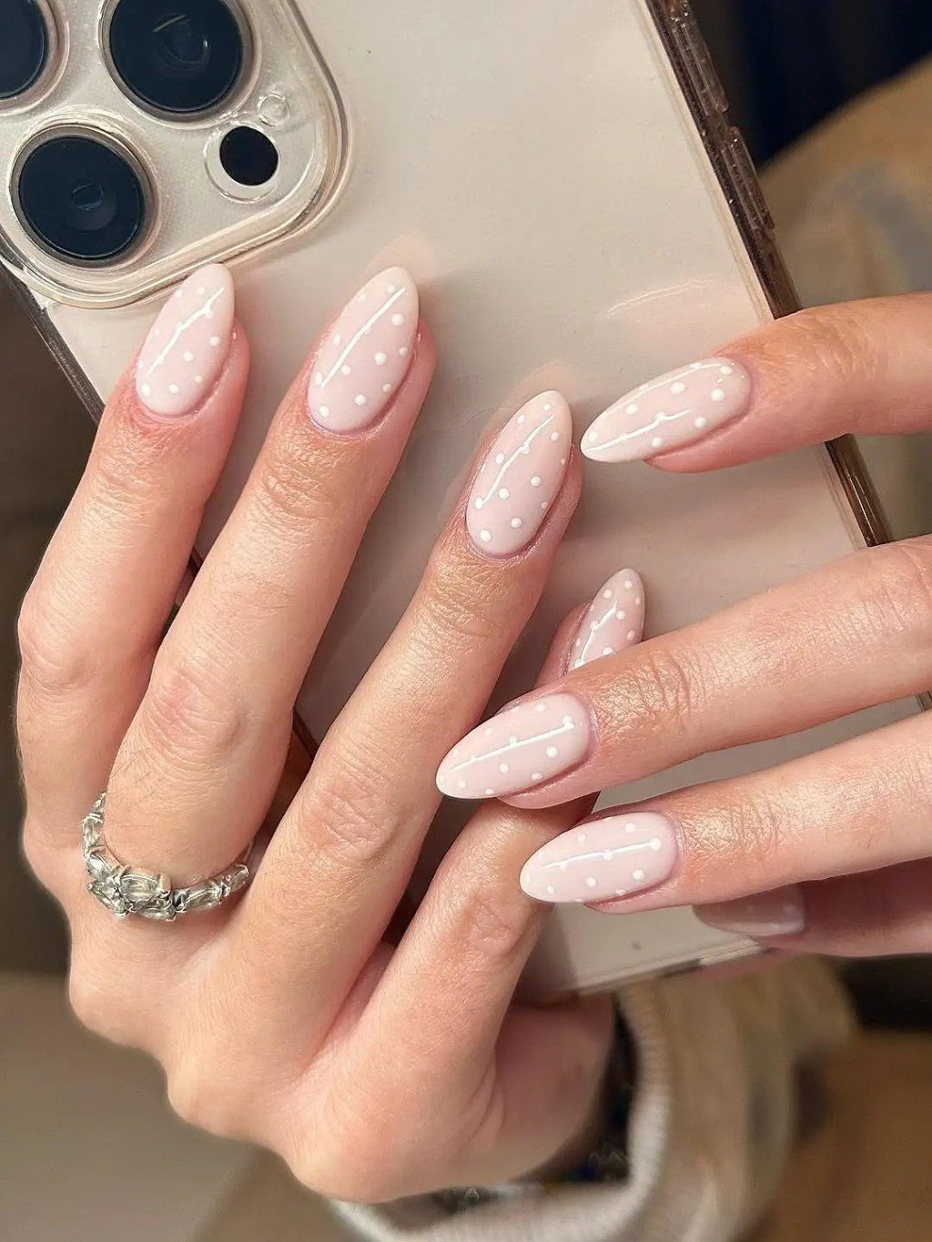 Polka Dot Pale Pink Medium Oval Glossy Polka Dot Pale Pink Medium Oval Glossy — Milky Nails 2027