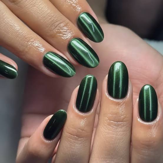 Deep Emerald Green Cat Eye Deep Emerald Green Cat Eye — Cat Eye Nails 2027