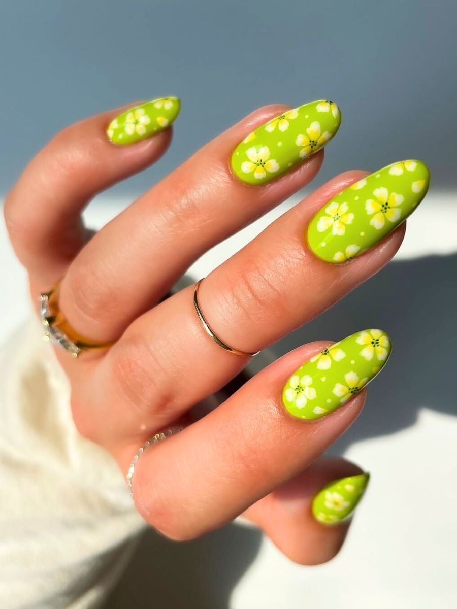 Lime Green With Scattered White And Yellow Flowers Lime Green With Scattered White And Yellow Flowers — Flower Nails 2027
