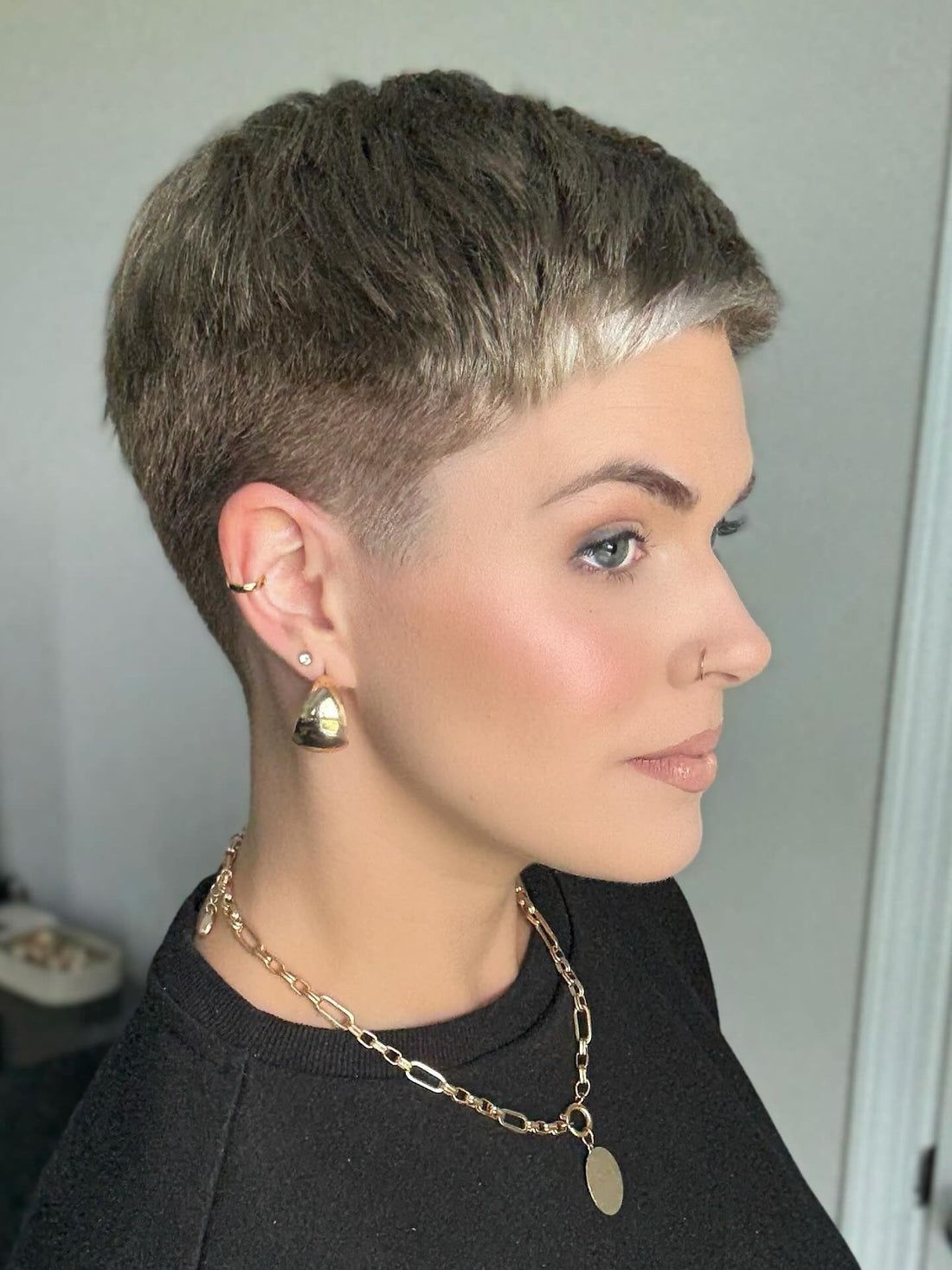 Light Brown Pixie With Piecey Fringe Light Brown Pixie With Piecey Fringe — Babylights Pixie 2027