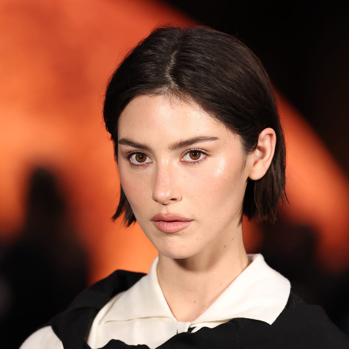 Sleek Tucked Chin Bob Sleek Tucked Chin Bob — Bob 2027 for Long Face