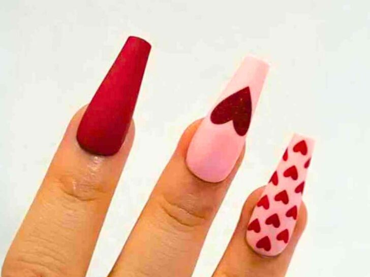 Matte Glitter Heart Pattern Coffin Nails Matte Glitter Heart Pattern Coffin Nails — Valentines Coffin Nails 2027