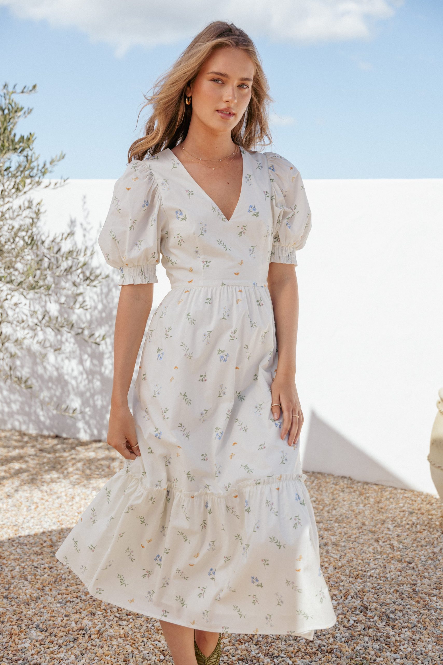 White Floral Print Midi with Puff Sleeves for Summer Days White Floral Print Midi with Puff Sleeves for Summer Days — Puff Sleeve Dresses 2027