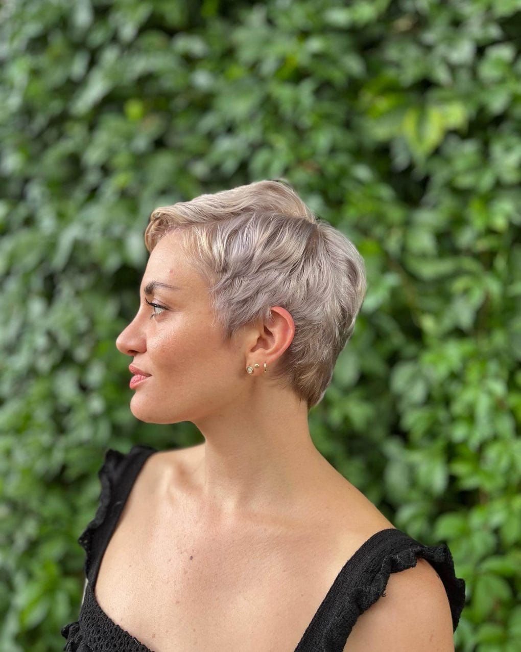 Ash Blonde Pixie With Piecey Texture Ash Blonde Pixie With Piecey Texture — Textured Pixie 2027