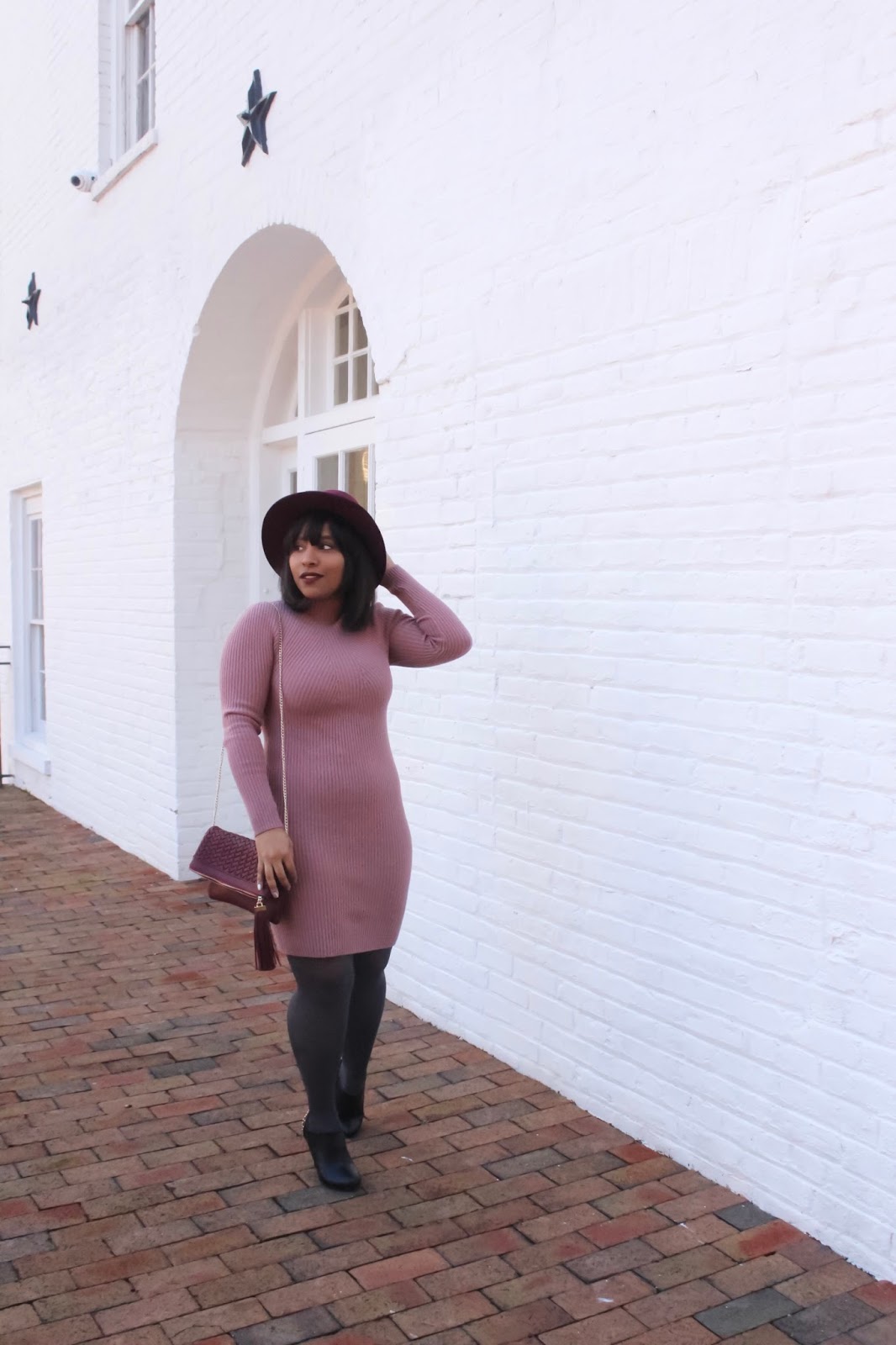 Pink Sweater Dress with Burgundy Fedora Pink Sweater Dress with Burgundy Fedora — Sweater Dress Outfits 2027