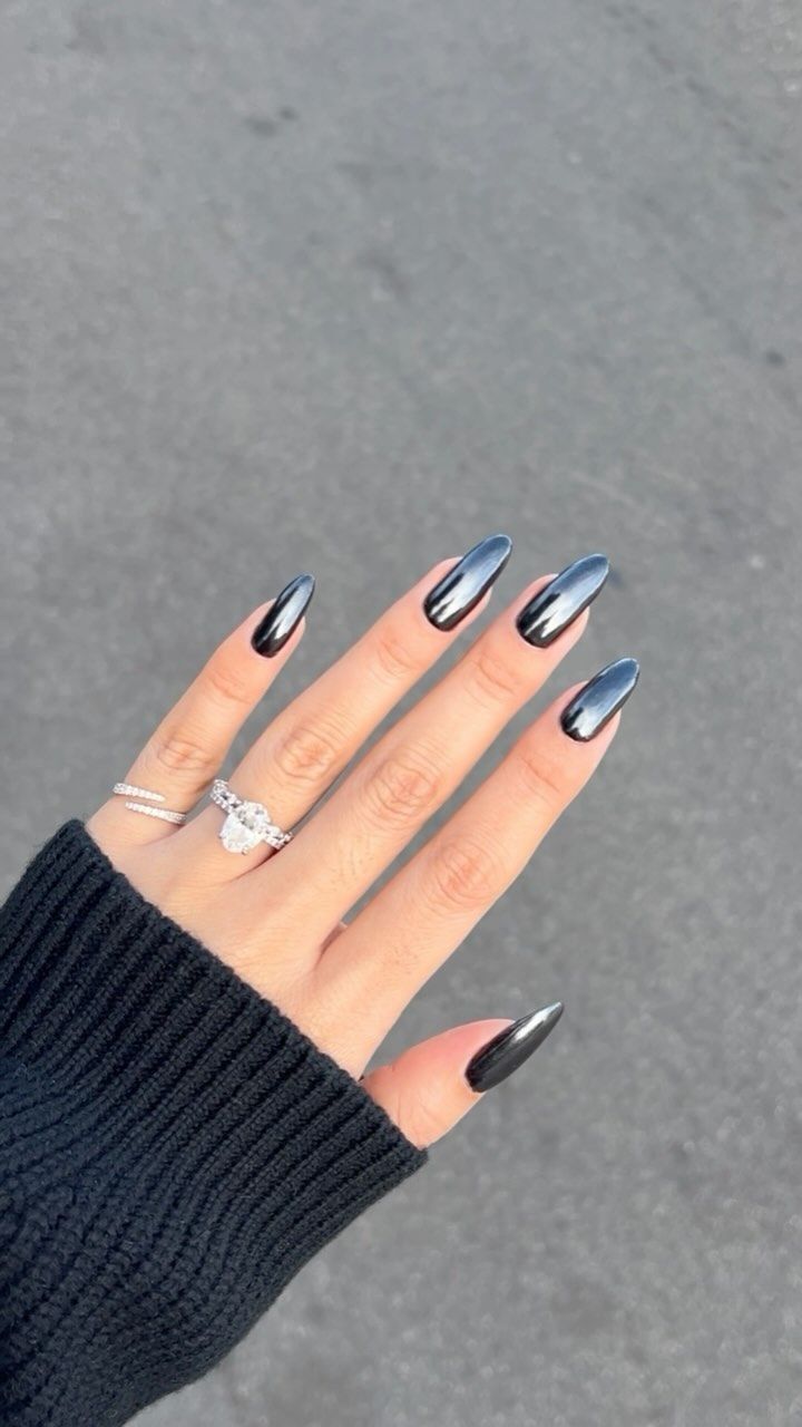 Night Out Medium Stiletto Dark Grey Chrome Shine Night Out Medium Stiletto Dark Grey Chrome Shine — Dark Chrome Nails 2027