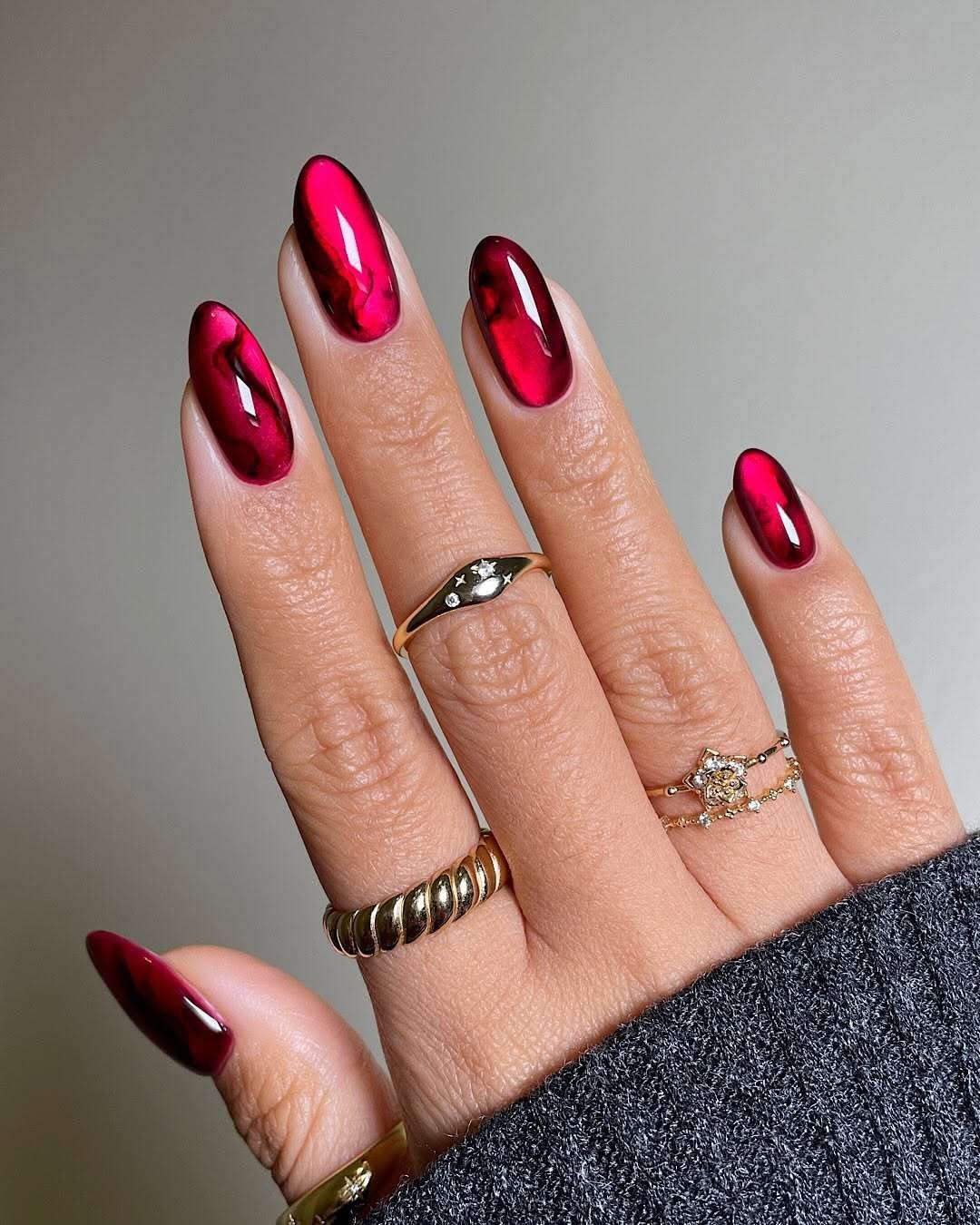 Dark Red Black Marbled Glossy Oval Nails Dark Red Black Marbled Glossy Oval Nails — Dark Red Nails 2027
