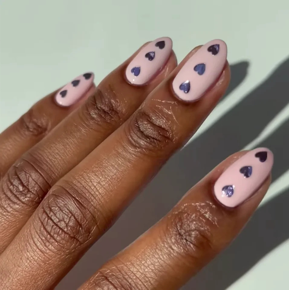 Mixed Hearts Lace and Bow Accents Mixed Hearts Lace and Bow Accents — Mismatched Heart Nails 2027