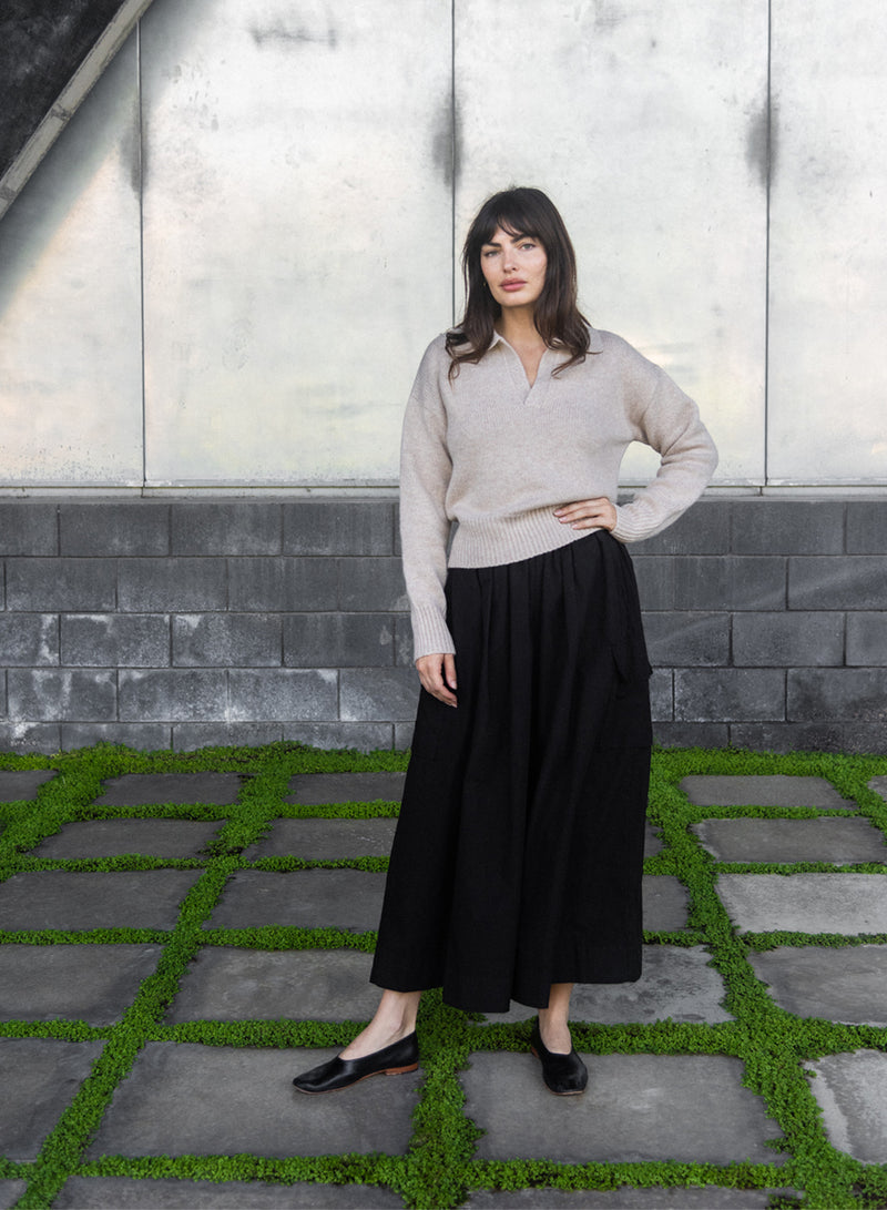Chic Black Midi Cargo Skirt with Knit Sweater — Cargo Skirts 2027