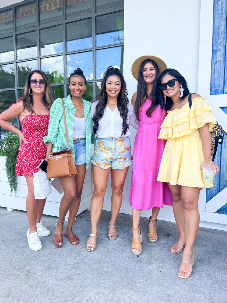 Mix and Match Brunch Outfits: A Group Style Guide Mix and Match Brunch Outfits: A Group Style Guide — Brunch Outfits 2027