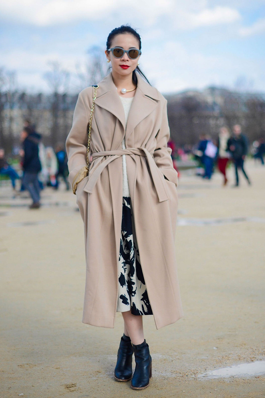Belted Beige Trench Coat with Printed Midi Skirt Belted Beige Trench Coat with Printed Midi Skirt — Chilly Spring Outfits 2027