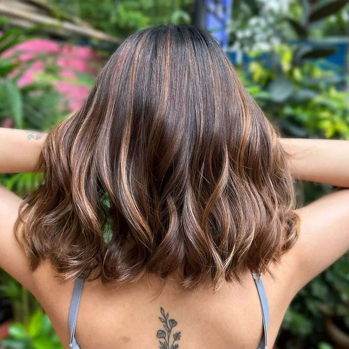Shoulder Visual Idea — Balayage Lob 2027