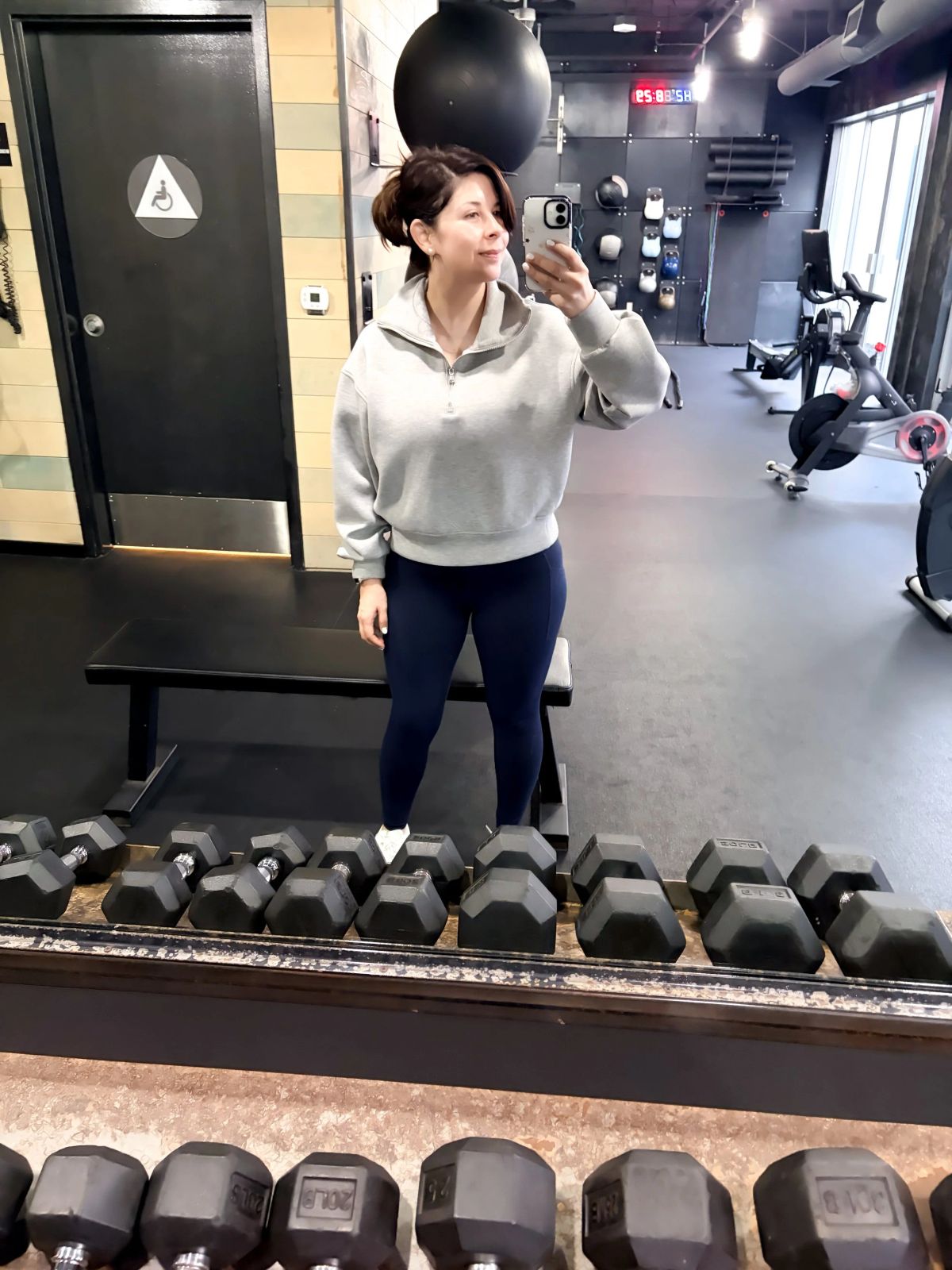 Grey Quarter-Zip Sweatshirt and Navy Leggings for Casual Comfort Grey Quarter-Zip Sweatshirt and Navy Leggings for Casual Comfort — Huntington Beach Outfits 2027