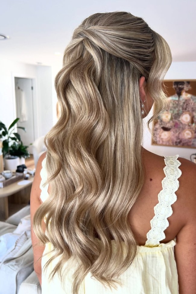 Collarbone Ash Blonde Smooth Half Up Collarbone Ash Blonde Smooth Half Up — Half Up Half Down Hairstyles 2027