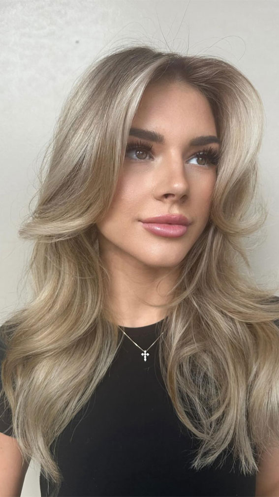 Collarbone Visual Idea Collarbone Visual Idea — Hair Color 2027 for Pale Skin