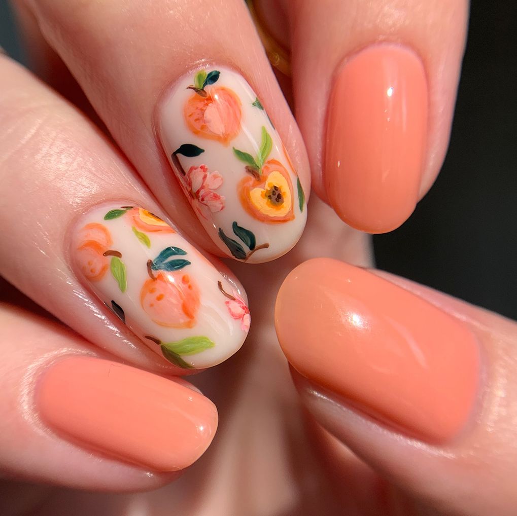 Peach Floral Motif Accent Nails Peach Floral Motif Accent Nails — Peach Round Nails 2027