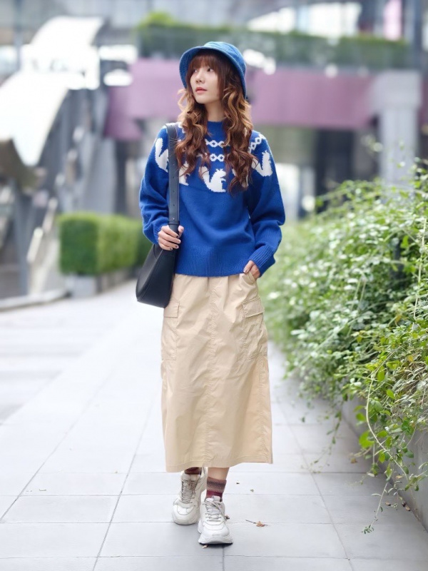 Beige Cargo Maxi Skirt with Patterned Knit Sweater — Cargo Skirts 2027