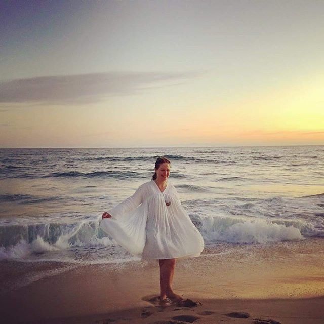 Flowy Pleated White Mini Dress for Beach Casual Flowy Pleated White Mini Dress for Beach Casual — Huntington Beach Outfits 2027