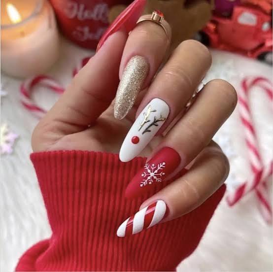 Visual Idea — Long Christmas Nails 2026