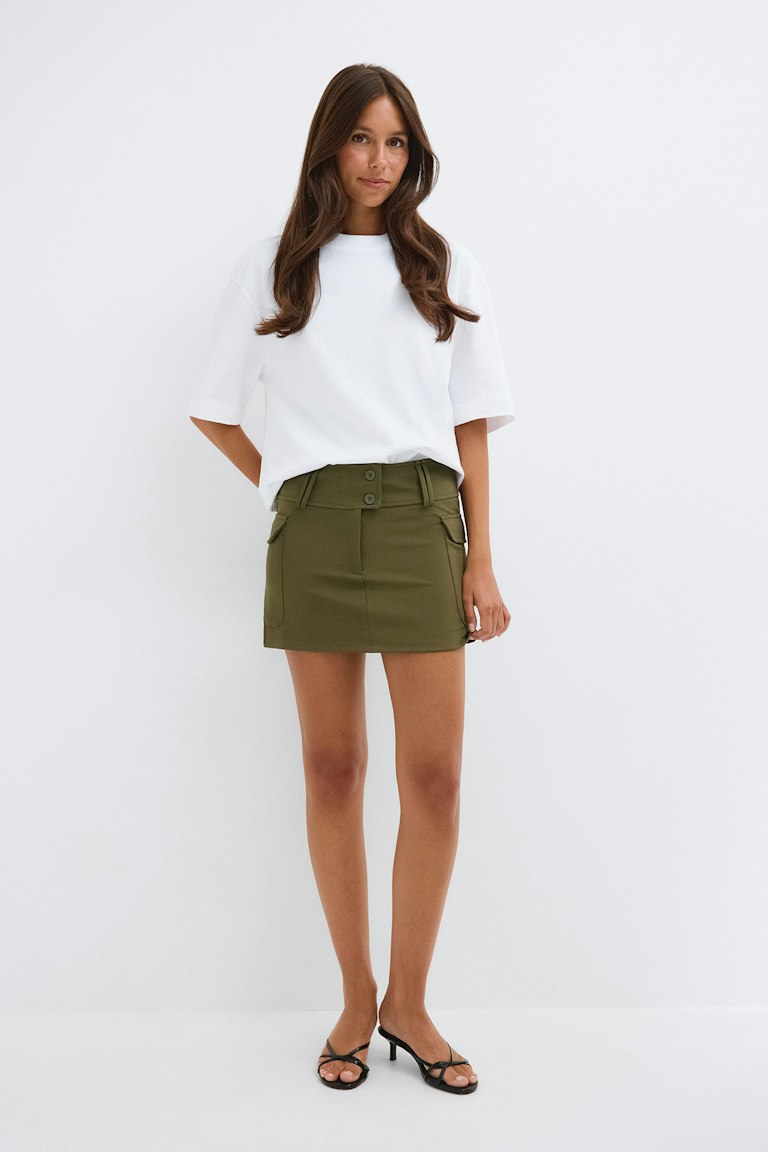 Olive Green Sequined Mini Skirt with Matching Off-the-Shoulder Top Olive Green Sequined Mini Skirt with Matching Off-the-Shoulder Top — Olive Green Mini Skirt Outfits 2027