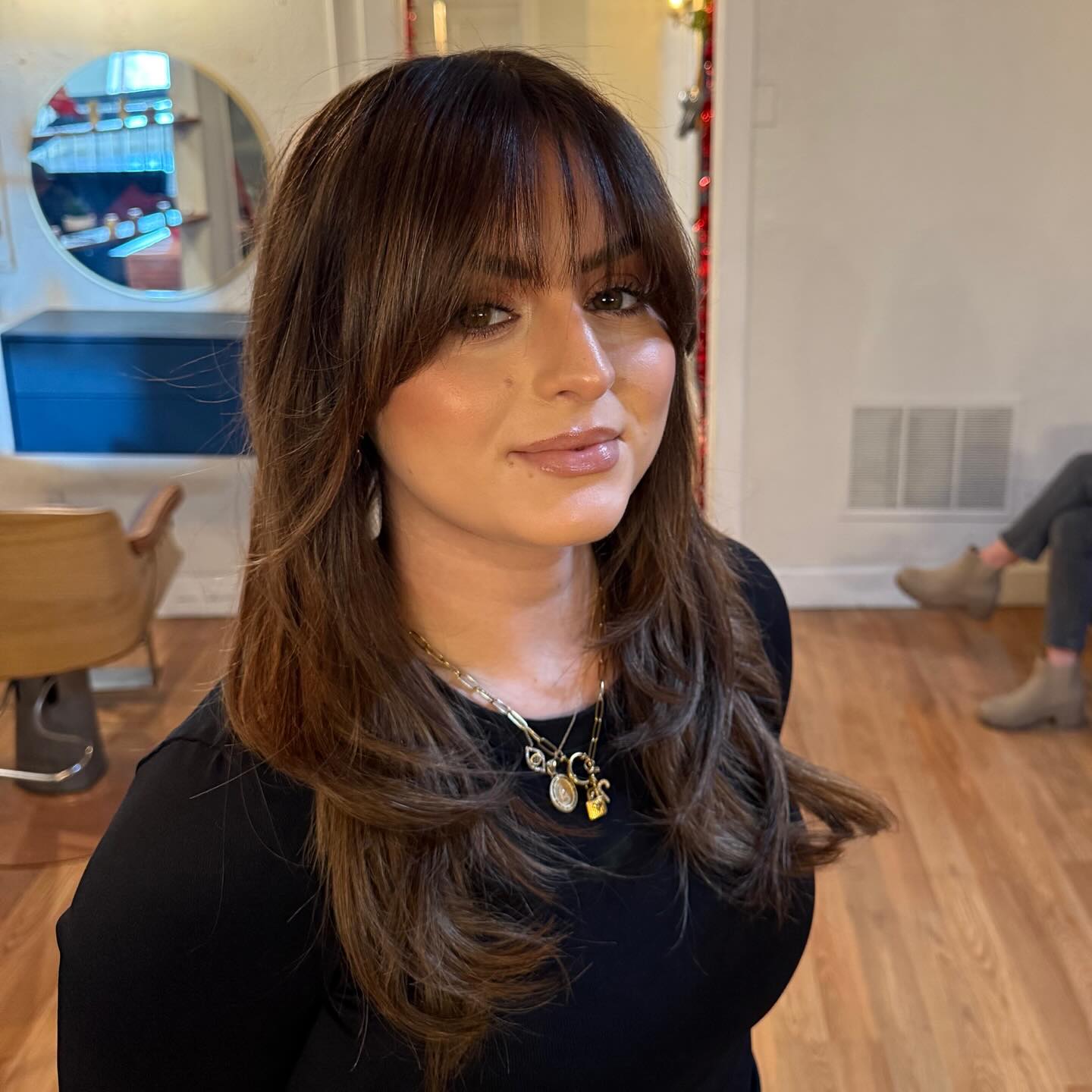 Mid-Back Long Wispy Bangs on Fine Wavy Hair Mid-Back Long Wispy Bangs on Fine Wavy Hair — Bangs Trends 2027