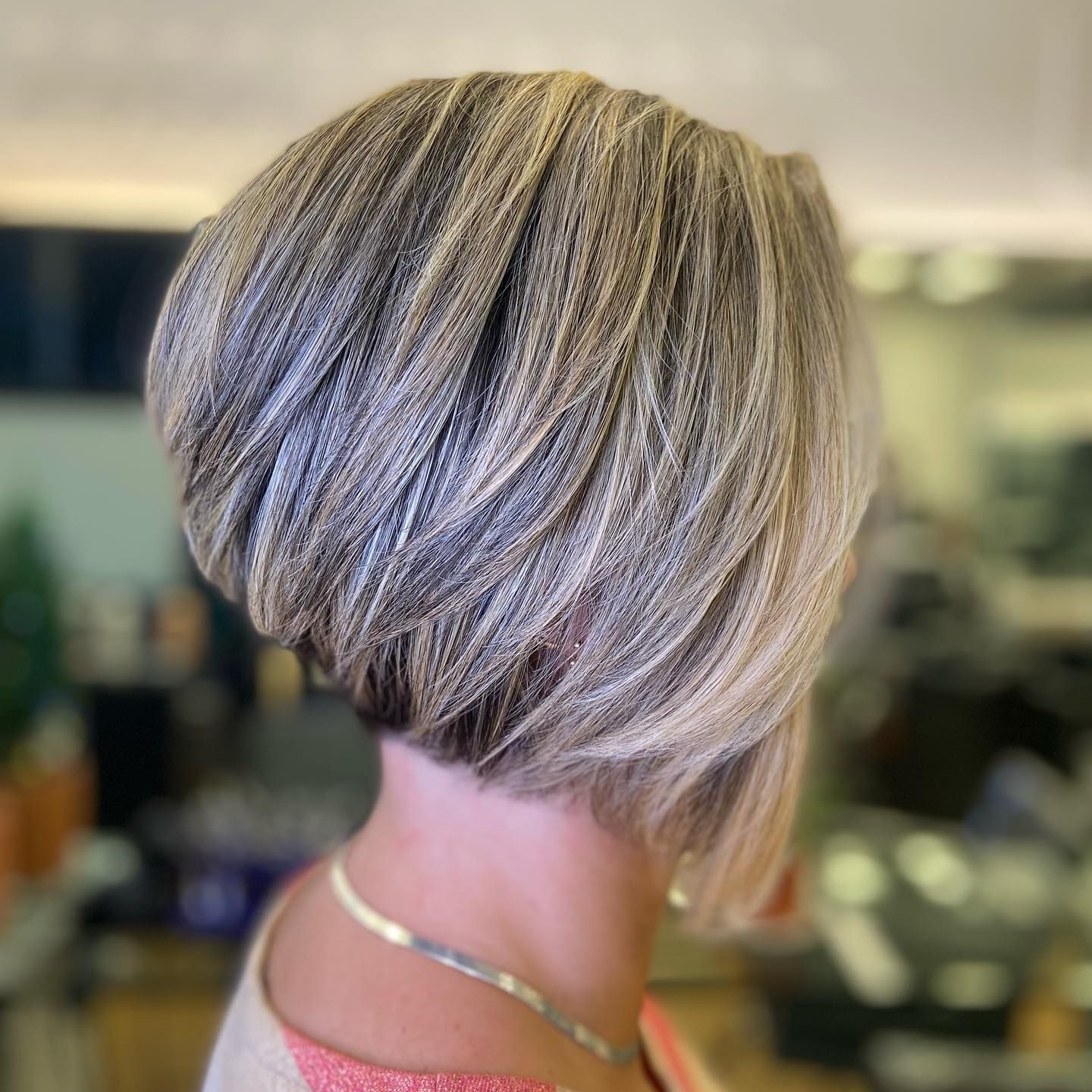 Inverted Bob With Chunky Blonde Highlights — Chunky Highlights Bob 2027