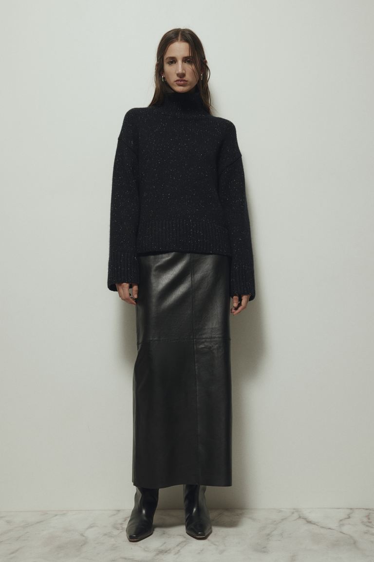 Edgy Leather Maxi Skirt and Turtleneck Combo Edgy Leather Maxi Skirt and Turtleneck Combo — Business Trip Outfits 2027