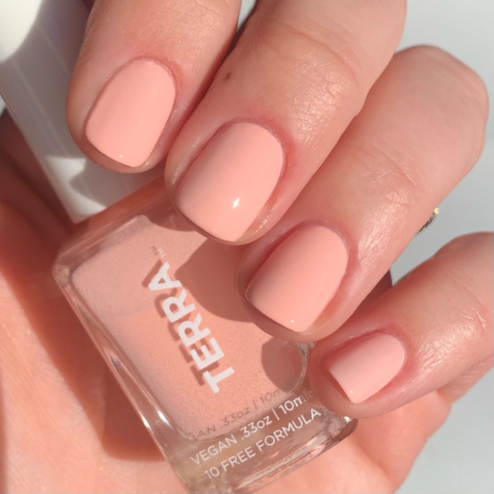 The Quintessential Soft Peach Oval Nails — Peach Nails 2027 for Pale Skin