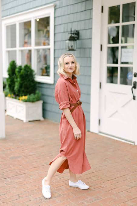 Coral Linen Button-Up Midi Dress with White Sneakers Coral Linen Button-Up Midi Dress with White Sneakers — Button Up Dress 2027
