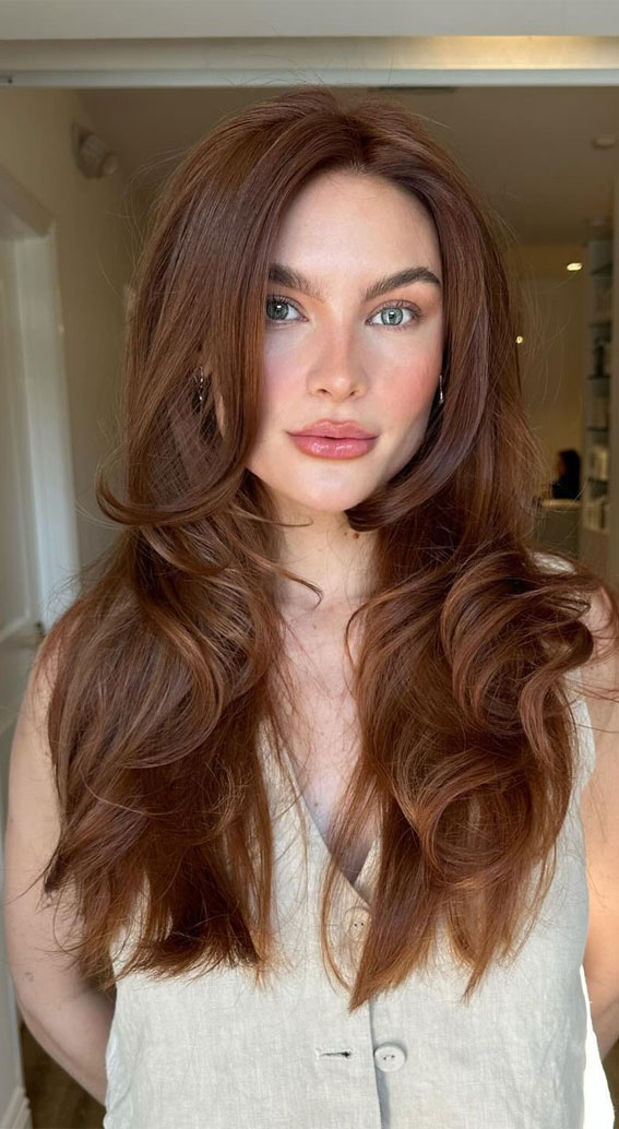 Mid-Back Visual Idea Mid-Back Visual Idea — Hair Color 2027 for Pale Skin
