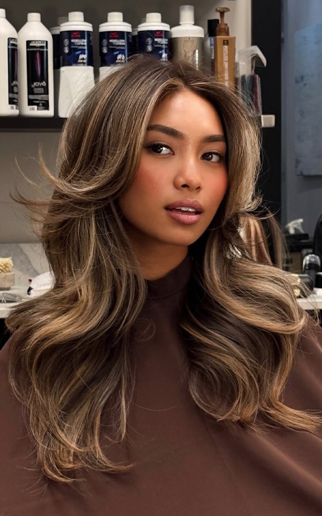 Caramel Bronde Shag With Beige Face-Framing Caramel Bronde Shag With Beige Face-Framing — Bronde Hair 2027