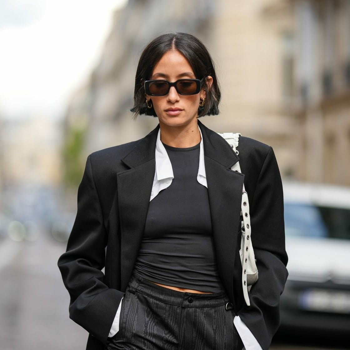 Geometric Japanese Bob With Blunt Bangs Geometric Japanese Bob With Blunt Bangs — Classic Bob 2027