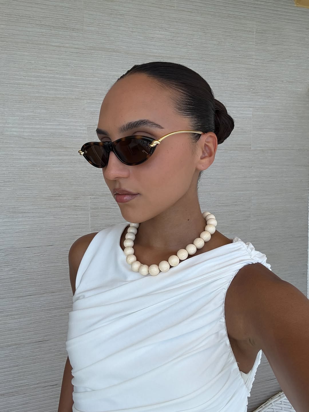 Casual Chic: Chunky Beaded Necklaces with Sunglasses — Jewelry Trends 2027