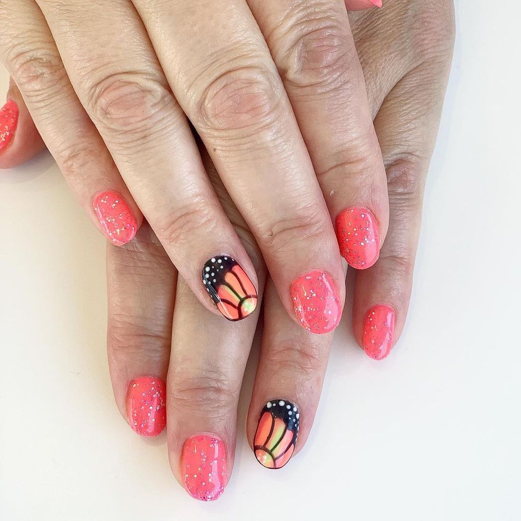 Glossy With Glitter Coral Glitter Butterfly Accent Nails Glossy With Glitter Coral Glitter Butterfly Accent Nails — Short Butterfly Round Nails 2027