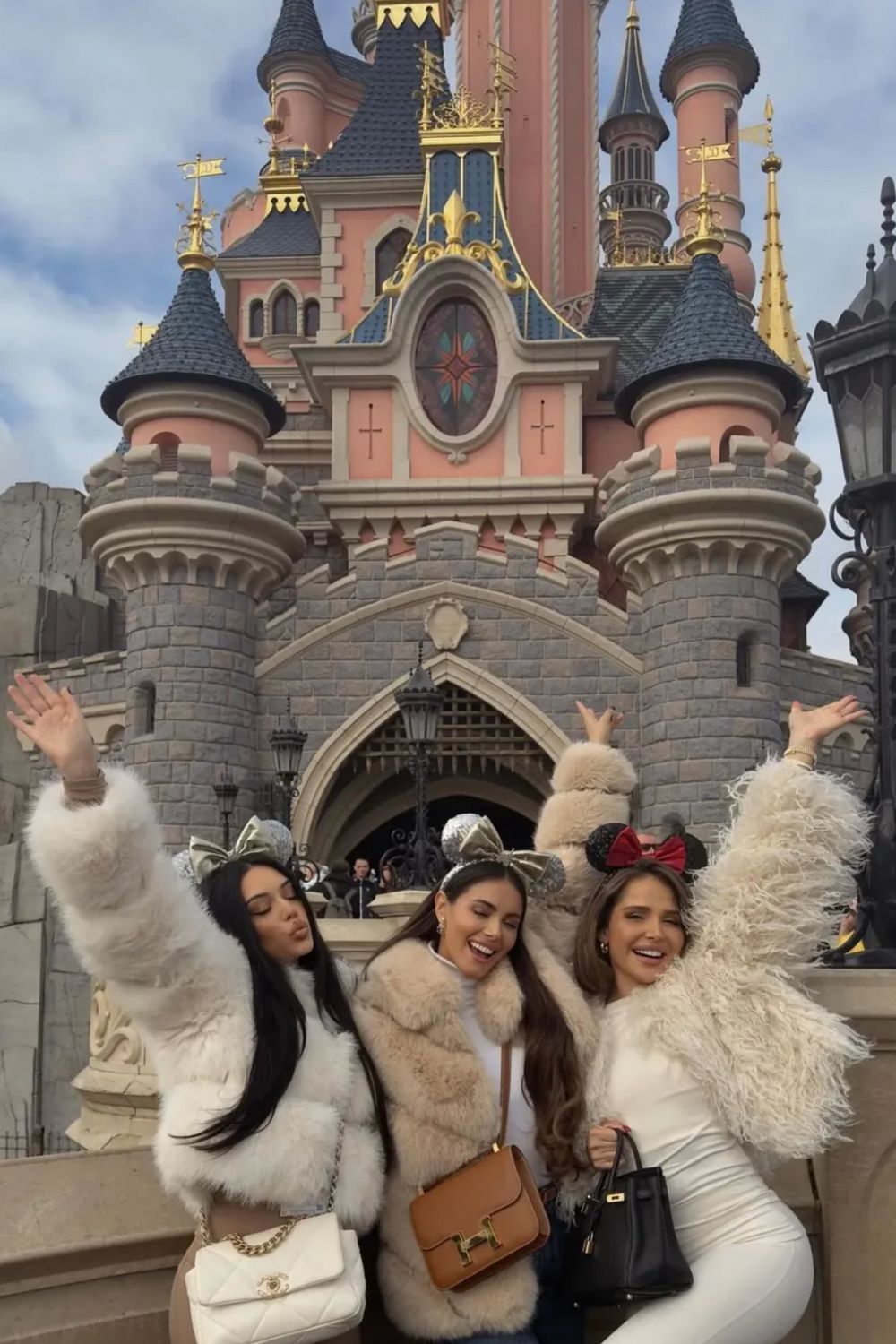 17 Cozy Disneyland Winter Outfit Ideas to Stay Warm and Stylish This Season - London Kensington Guide