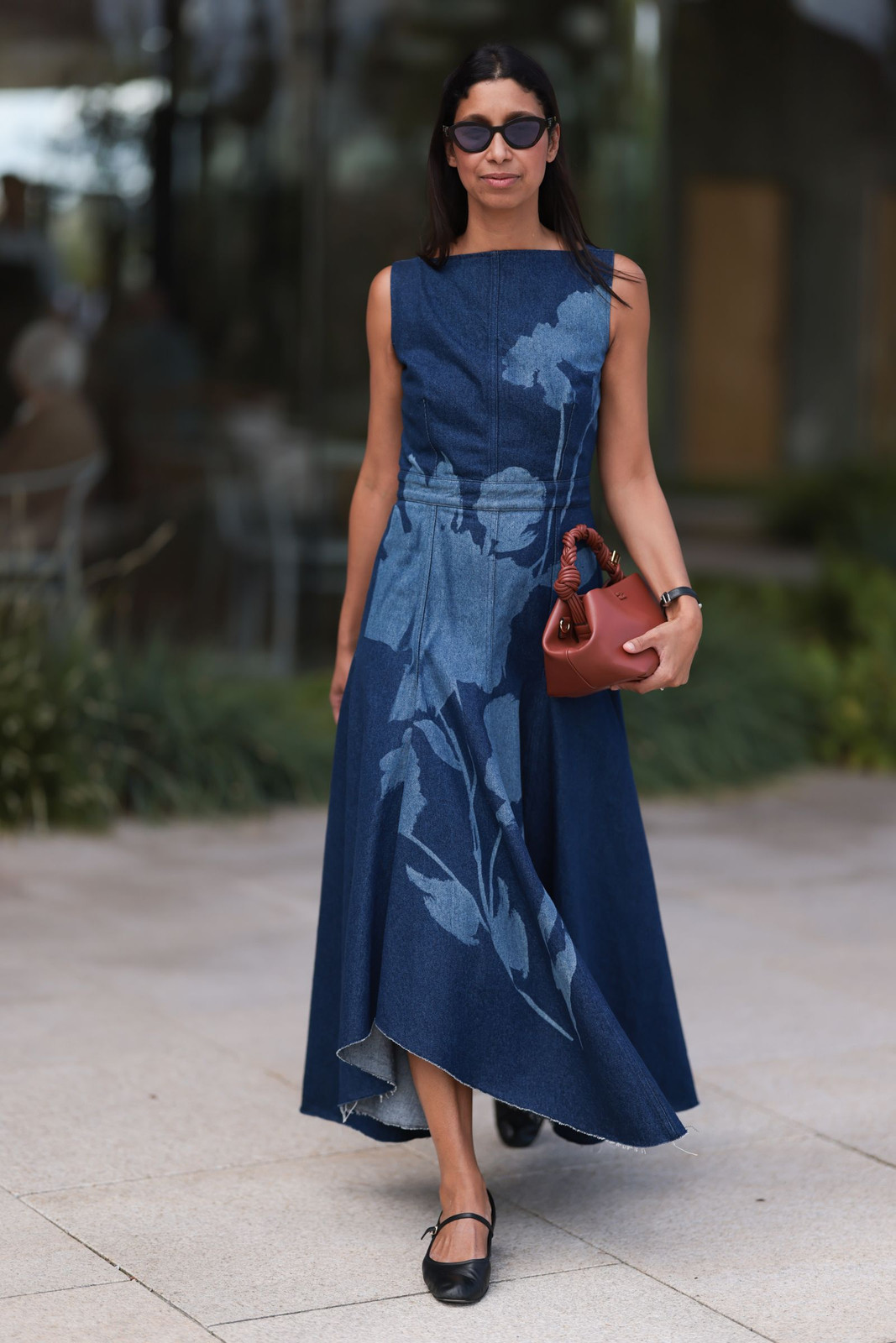 Denim Midi Dress for a Casual Graduation Denim Midi Dress for a Casual Graduation — Graduation Ceremony Outfits 2027