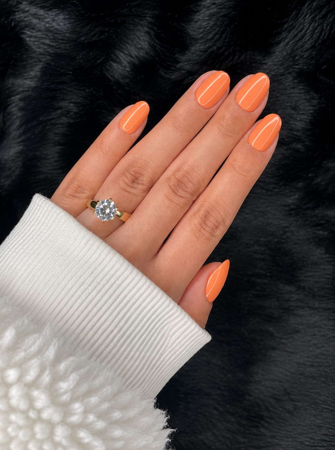 Rich Orange-Coral Glossy Almond Rich Orange-Coral Glossy Almond — Short Coral Nails 2027