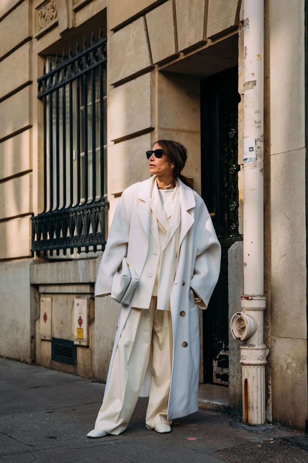 Chic Monochromatic White Winter Look Chic Monochromatic White Winter Look — Cozy Winter Outfits 2027