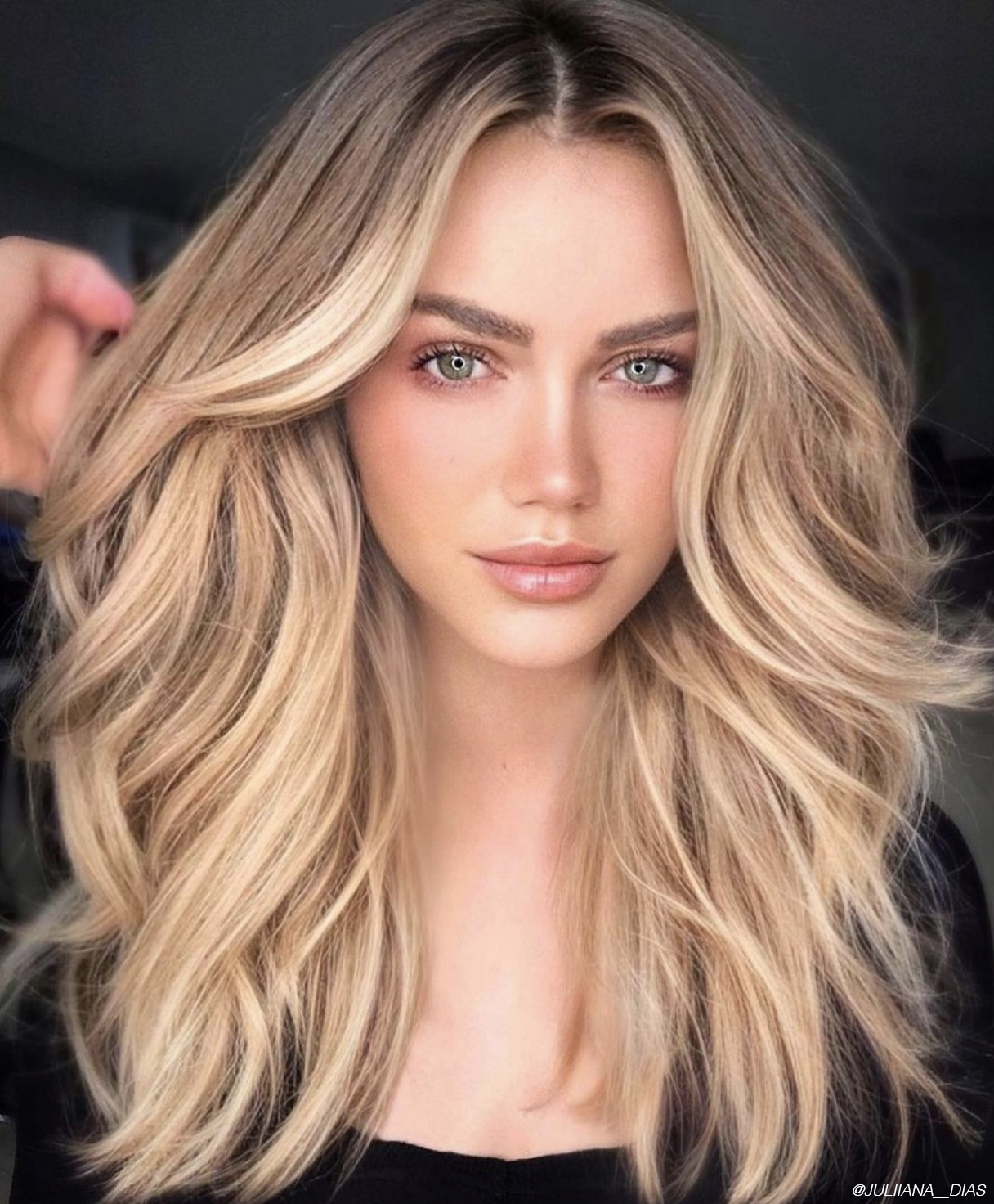 Mid-Back Honey Blonde With Face-Framing — Warm Blonde Hair 2027