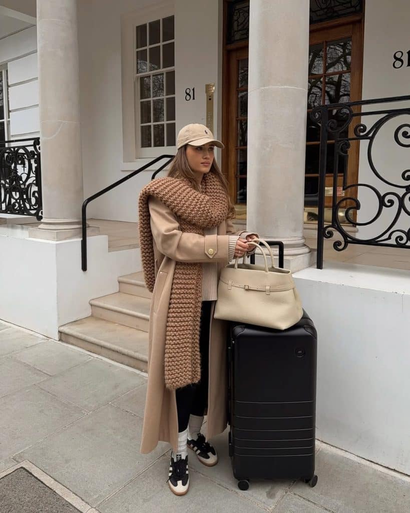 Travel-Ready Outfit with a Chunky Knit Scarf and Baseball Cap Travel-Ready Outfit with a Chunky Knit Scarf and Baseball Cap — Winter Accessories Outfits 2027