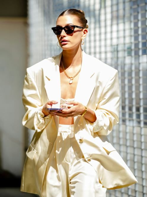 Chic Cream Satin Blazer with Wide-Leg Trousers Chic Cream Satin Blazer with Wide-Leg Trousers — California Outfits 2027